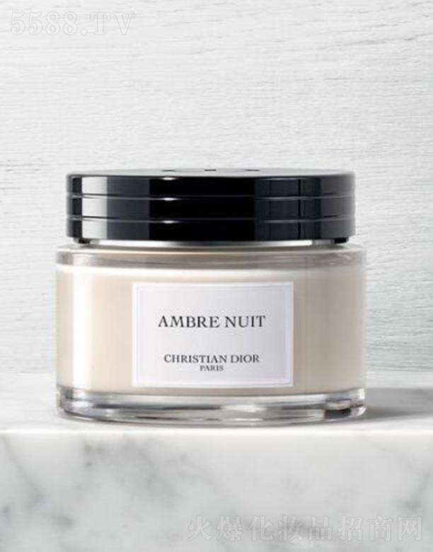 ��������̄�(w��)���Ϻ������޹�˾���ϊW�������㝙(r��n)�w��˪ �pӯ��˪�|(zh��)�����w����