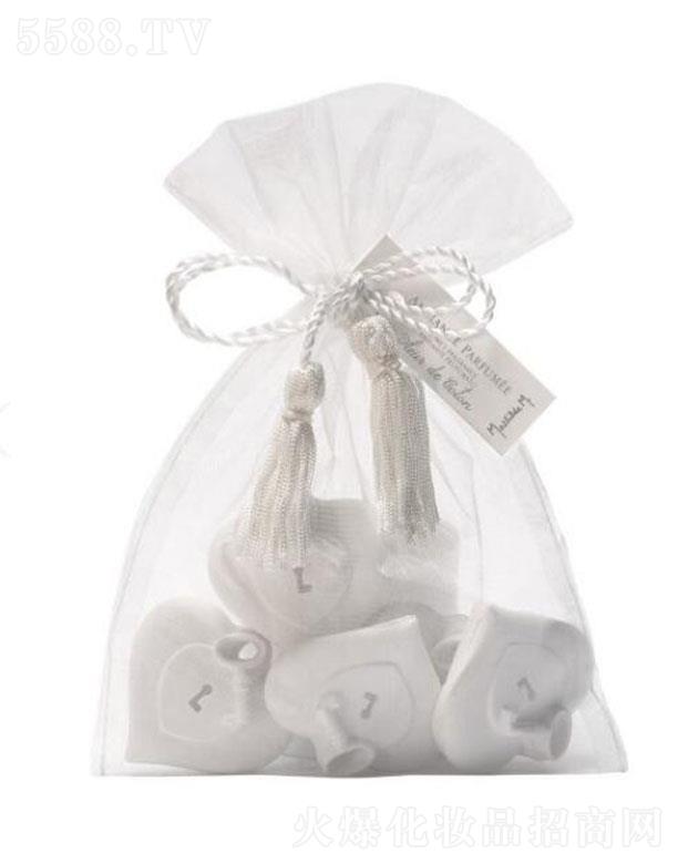 (Ϻ)Ʒƹɷ޹˾Ϻ ?sh)֮۠ʯ-̖8(g)b