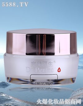 ����ʳ�ɫ��˪