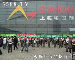 �𱬵ľ������𱬵ĈF(tu��n)�