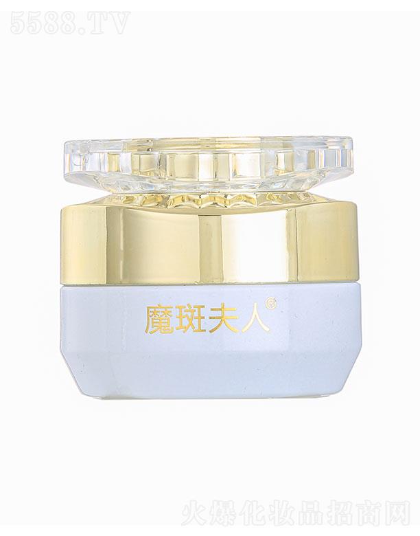 ħ�߷��˰�ޱ˪