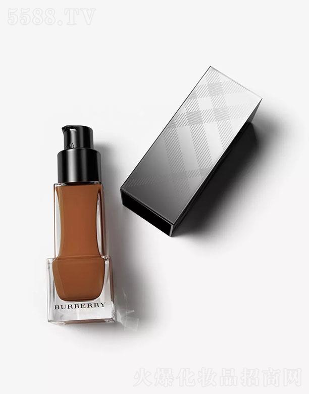 �������z��������ʷ۵�Һ SPF 15 PA+++ �C ����ɫ 60 ̖(h��o) �@ɫ���ӿɠI������Ȼ���㼡�y��