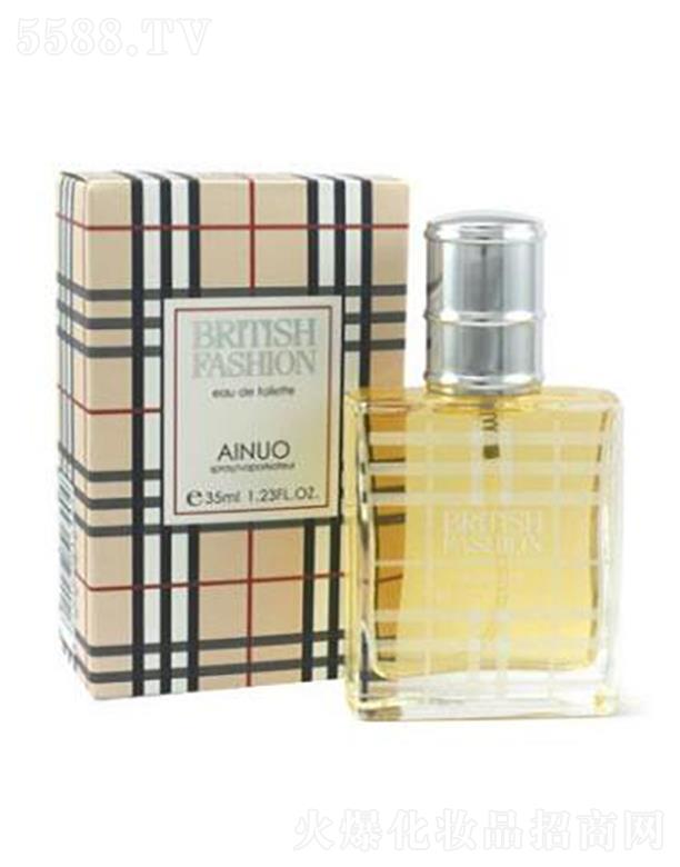 �Ռ��мΌ����û������޹�˾����(��i)�ZӢ���L(f��ng)����ˮ