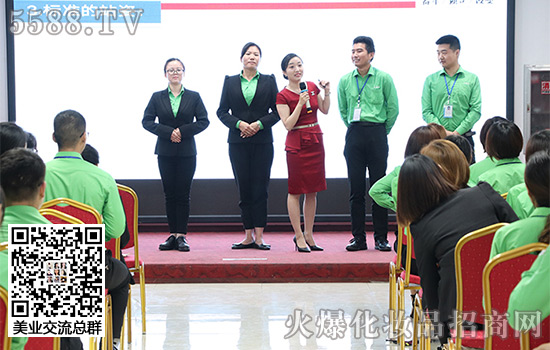 看我們學(xué)的多認(rèn)真 看我們學(xué)的多認(rèn)真