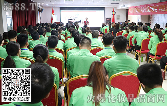 火爆網(wǎng)商務(wù)禮儀課程培訓(xùn) 火爆網(wǎng)商務(wù)禮儀課程培訓(xùn)