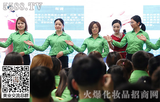 火爆網(wǎng)商務(wù)禮儀知識培訓(xùn) 火爆網(wǎng)商務(wù)禮儀知識培訓(xùn)