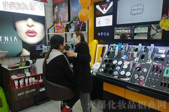 化妝品加盟店盈利大嗎-小資生活化妝品加盟店幫你解決 化妝品加盟店盈利大嗎-小資生活化妝品加盟店幫你解決