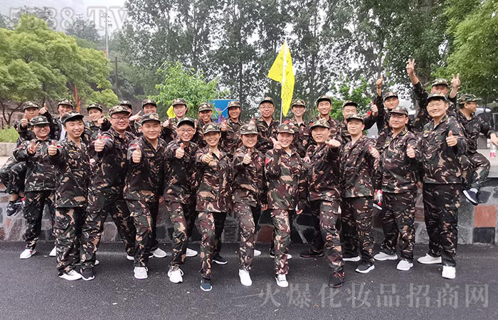 �����������������L