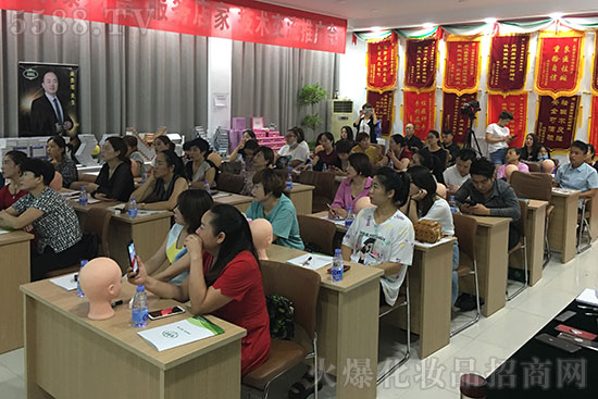 引爆財富、服務(wù)店家技術(shù)交流會 引爆財富、服務(wù)店家技術(shù)交流會