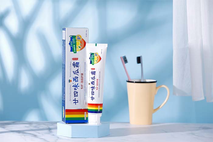 廿四味西瓜霜牙膏(專護(hù)·固齒護(hù)齦) 廿四味西瓜霜牙膏(專護(hù)·固齒護(hù)齦)