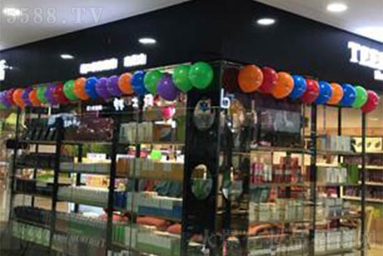 小資生活576分店隆重開(kāi)業(yè) 小資生活576分店隆重開(kāi)業(yè)