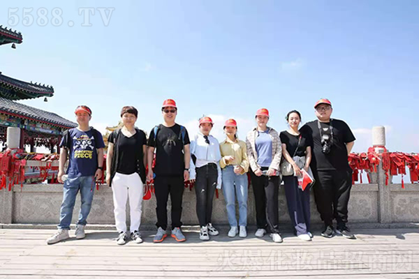 遠(yuǎn)赴人間驚鴻宴 遠(yuǎn)赴人間驚鴻宴