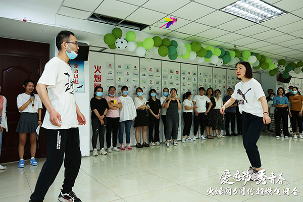 �\(y��n)��(d��ng)�≺�����(d��ng)���ף��𱬾W(w��ng)����(��i)�\(y��n)��(d��ng) ���ഺ��5���\(y��n)��(d��ng)���Օ�(hu��)�A�M(m��n)�e�k