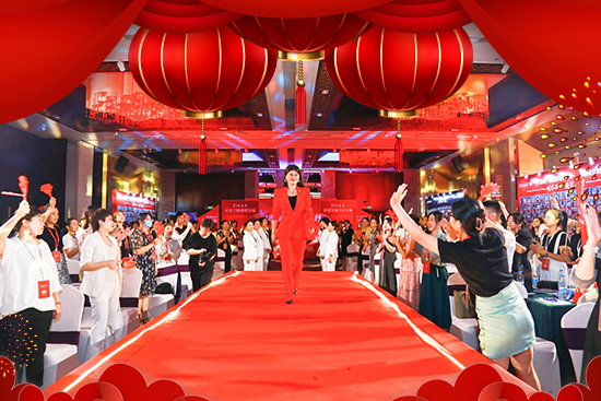 2023꣬ɽwףչD