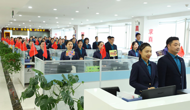 �𱬾W(w��ng)��Ӣ�F(tu��n)�