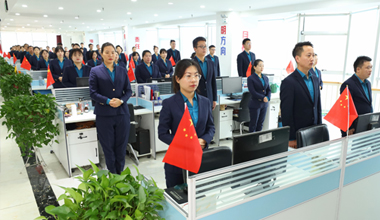 �𱬾W(w��ng)��Ӣ�F(tu��n)�