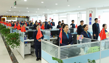 �𱬾W(w��ng)��Ӣ�F(tu��n)�