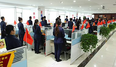 �𱬾W(w��ng)��Ӣ�F(tu��n)�