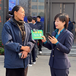 ����ֱ����������Ʒ�ƣ�