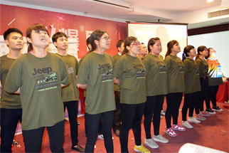 ʿ��չʾ-��Խ������׷��׿Խ